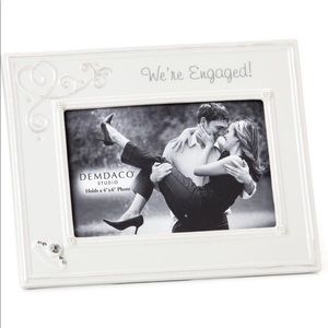 NWT 🏷 Engaged Frame